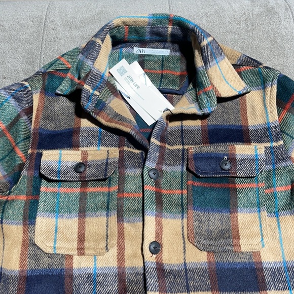 ❌SOLD❌🥰🥰ZARA Plaid Overshirt🥰🥰 - Picture 2 of 10
